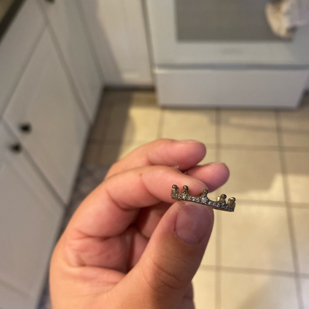 Ring - Picture 3 of 3